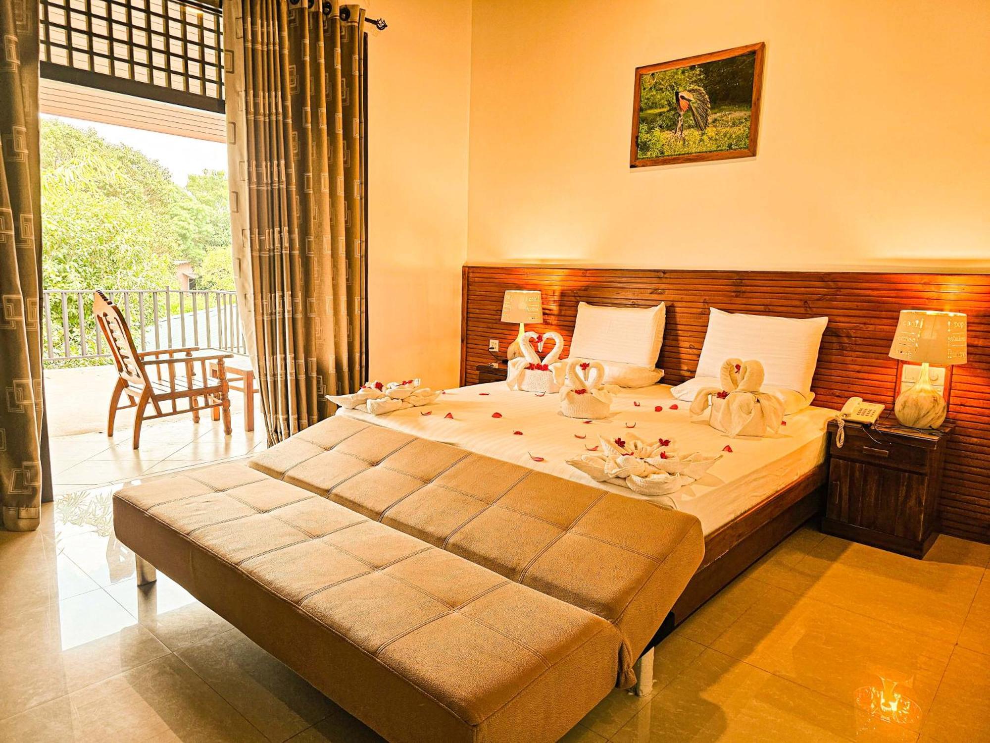 Gamodh Citadel Resort Anuradhapura Exterior foto